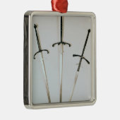 3本の両手のある剣1570年 メタルオーナメント (右)