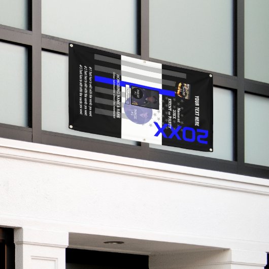 3枚のイメージと9行の文字 横断幕 (ビルの外側)