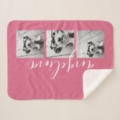 3枚のフォトコラージュで背景のピンクを編集可能 シェルパブランケット (正面(横))