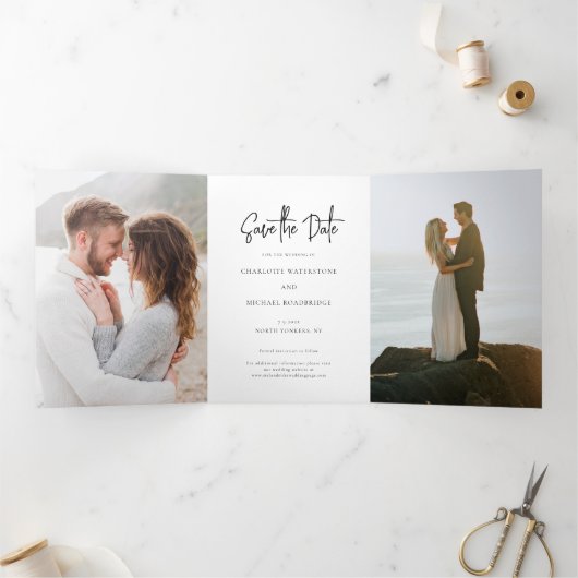 3枚の写真が入るスクリプト結婚式のSave the Date 三つ折り案内状 (内部)