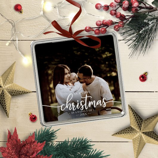 3枚の写真の家族としての私たちの初めてのクリスマスエレガント メタルオーナメント