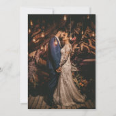 3枚の写真 タイポグラフィ 新婚 カップル 発表 黒 招待状 (裏面)