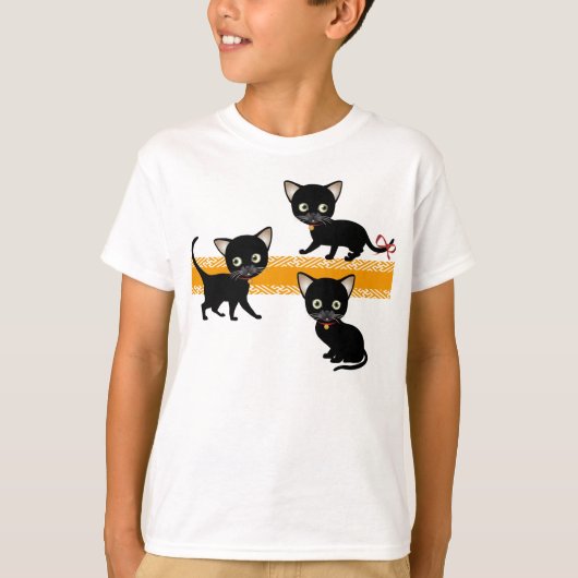 3枚の猫ちゃんの子供のTシャツ Tシャツ (正面)