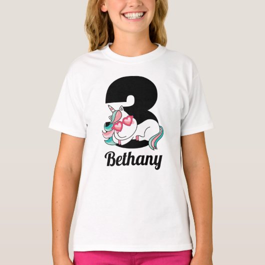 3歳の女の子3歳の誕生日ユニコーン Tシャツ (正面)