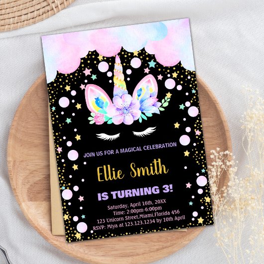 3歳の紫色のユニコーンの誕生日パーティー招待状 招待状