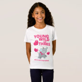 3歳の誕生日おめでとう Young Wild and Three Pink Tシャツ (正面フル)