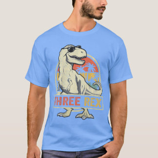 3歳の誕生日をお祝いする恐竜のデザイン。レトロな雰囲気がかわいいグッズ Tシャツ