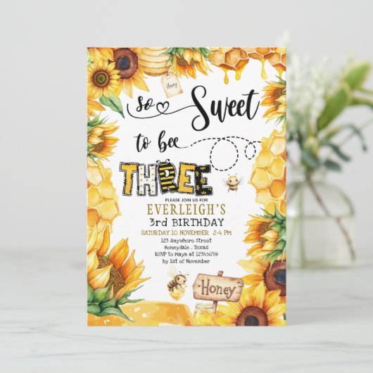 3歳の誕生日を迎える招待状 招待状 (スタンド正面)