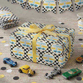 3歳の誕生日パーティーに!スピード狂のレーシングカー ラッピングペーパー