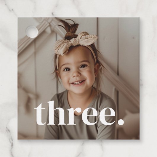 3歳の誕生日フォト - three フェイバータグ (正面)