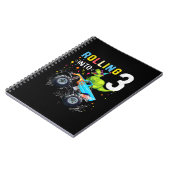 3歳の誕生日恐竜モンスタートラックファミリー ノートブック (左側)