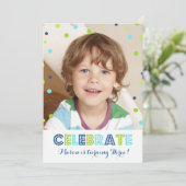 3歳の誕生日 緑 青 コンフェッティ フォト 招待状 (スタンド正面)