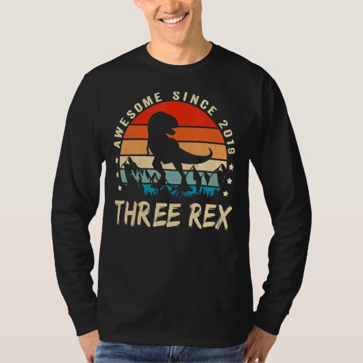 3歳レックス3歳の誕生日3番目の恐竜 Tシャツ (正面)