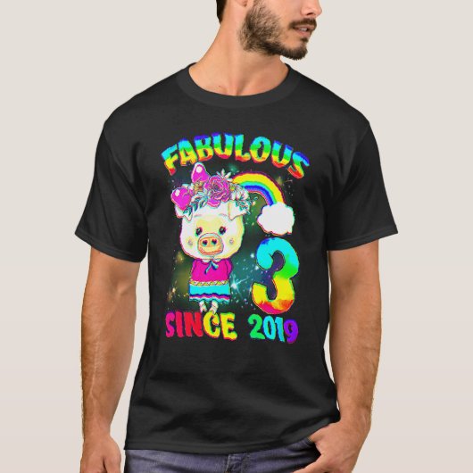 3歳 誕生日 かわいい 豚 女の子 ファビュラス シ Tシャツ (正面)