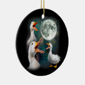 3羽のカモが月面におもしろい吠え風変わりる呪われたカモ セラミックオーナメント (右)
