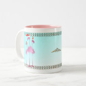 3羽のピンクのクリスマスのフラミンゴ ツートーンマグカップ (正面左)