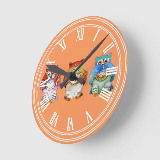 3羽の賢いフクロウ ラウンド壁時計 (傾斜)