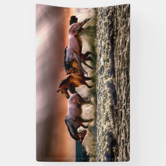 3頭の馬が海 横断幕 (縦)