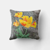 3黄色のチューリップの続編/ クッション (裏面)
