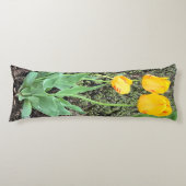 3黄色のチューリップ/ ボディピロー (正面)