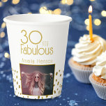 30と素晴らしい金ゴールドグリッター写真30th Birthday 紙コップ<br><div class="desc">30と素晴らしい金ゴールドグリッター写真30th誕生日パーティー紙カップ。モダンデザインとトレンディータイポグラフィとフェイク金ゴールドグリッタースポット。そのデザインはカスタム写真と名前を持っている。彼女パーソナライズされたのために30歳の誕生日パーティー紙カップを作る。</div>