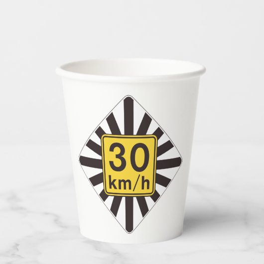 30はっきりしたkmh速度制限日が差すことトラフィックの標識 紙コップ (正面)