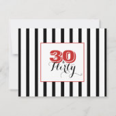 30モダン歳気のあるそぶりをしたと30歳の誕生日ブラック&レッド・インバート 招待状 (裏面)