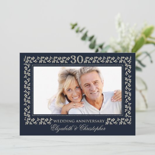 30周年記念結婚ネイビーブルーシルバーフォト 招待状 (スタンド正面)