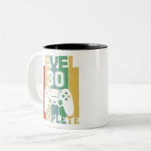 30年ゲーマーレベル30歳の誕生日の完全レトロ ツートーンマグカップ (正面左)