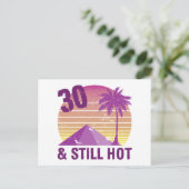 30歳おもしろいの誕生日のお祝い ポストカード (スタンド正面)