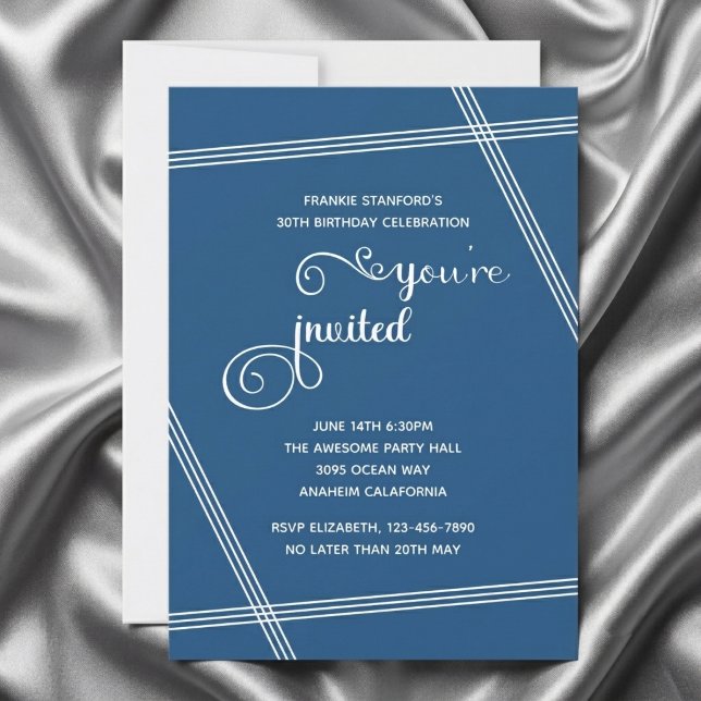30歳のモダンでエレガントな誕生日パーティーの招待状 (Blue 30th birthday invitation. Grey silk background.)