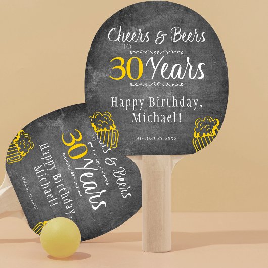 30歳の男性の誕生日にお祝いとビールを 楽しく 卓球ラケット