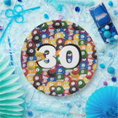 30歳の誕生日のビリヤード・ボール ペーパープレート (パーティー)