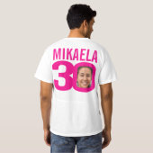 30歳の誕生日のピンクの名前をカスタムすると写真テンプレート Tシャツ (裏面フル)