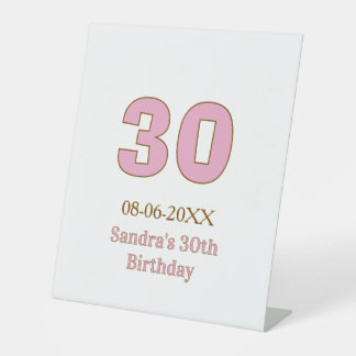 30歳の誕生日をピンクゴールドでおしゃれにデザイン 台座サイン