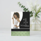 30歳の誕生日パーティの招待状(緑) 招待状 (スタンド正面)