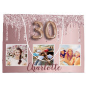 30歳の誕生日ピンクのグリッタードリップフォトモノグラム ラージペーパーバッグ (裏面)