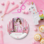 30歳の誕生日ピンクの白い花模様ストライプの写真 ペーパープレート (パーティー)