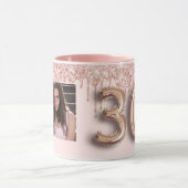 30歳の誕生日フォトピンクローズ金ゴールドグリッターバルーン マグカップ (中央)