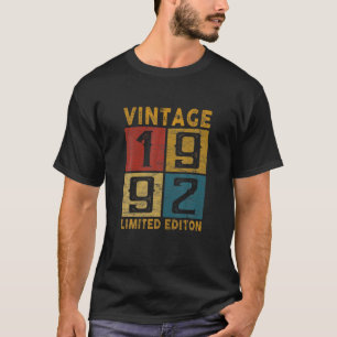 30歳の誕生日ヴィンテージ1992年1992年30歳 Tシャツ