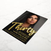 30歳の誕生日写真カスタム金ゴールド 箔招待状 (回転した状態)