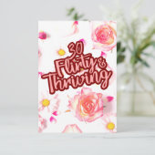 30歳の誕生日30気のあるそぶりをしたと繁栄するおもしろいピンク サンキューカード (スタンド正面)