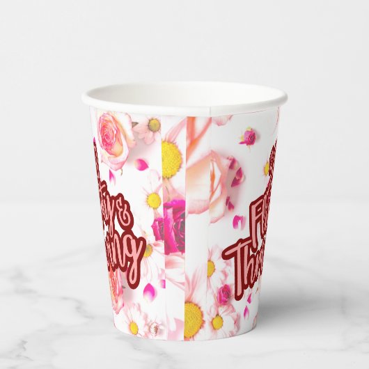 30歳の誕生日30気のあるそぶりをしたと繁栄するおもしろいピンク 紙コップ (右)