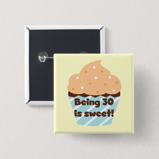 30歳はTシャツとギフトが大好き 缶バッジ (正面&裏面)