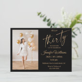 30歳スタイリッシュの誕生日ブラック金ゴールドのスクリプト写真 招待状 (スタンド正面)