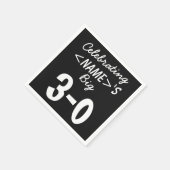 30歳パーソナライズされた誕生日ブラック紙ナプキンス スタンダードカクテルナプキン (角)