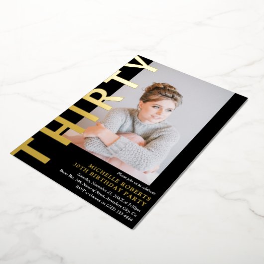 30歳モダンの写真30歳の誕生日パーティの招待状 箔招待状 (回転した状態)