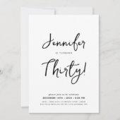30歳モダンミニマル誕生日スクリプトブラック&ホワイト 招待状 (正面)