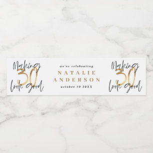 30歳モダン誕生日ブラック金ゴールドタイポグラフィ水 ペットボトルラベル