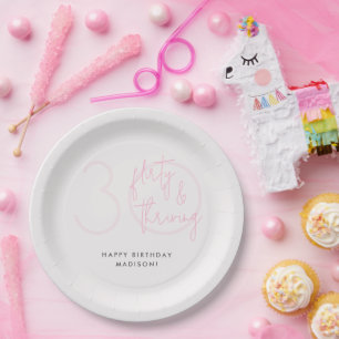 30歳気のあるそぶりをしたピンクモダン30歳の誕生日 ペーパープレート